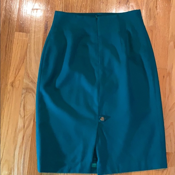 Gorgeous green pencil skirt - Picture 2 of 4